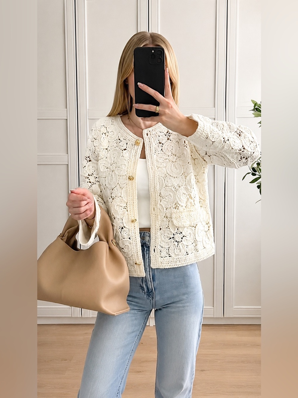 VIRAL CHANEL VIBES NEW HOUSE OF HARLOW EMBROIDERED CARDIGAN S /M/ L
🚨NO DISCOUNT - Picture 8 of 14